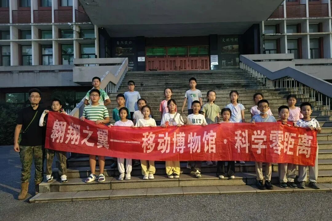cb5448f9e8015af6b39b0edf74b44b80.jpg C7娱乐