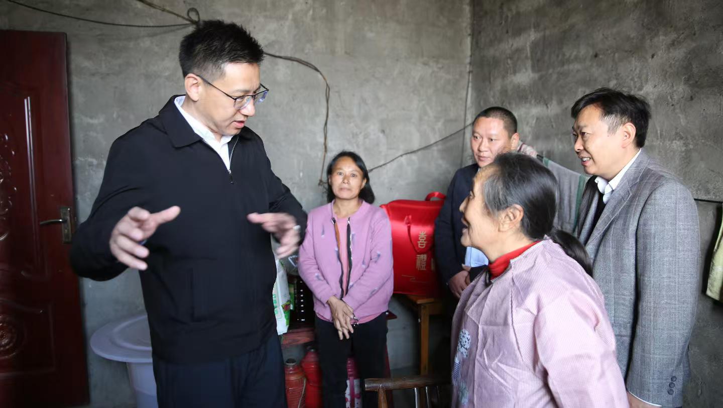 55c438c25d04c98ada0dd708501047c.jpg C7娱乐
